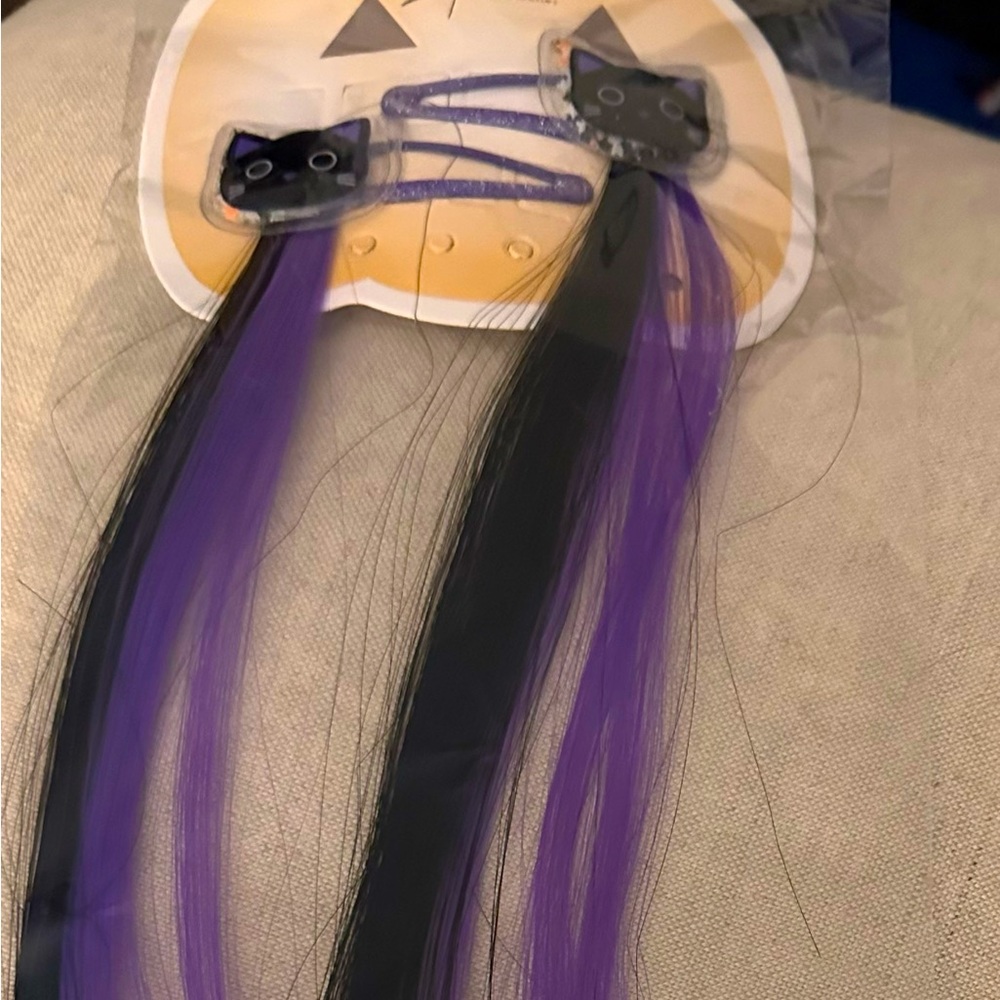 NWT HAIR Barrettes purple and black clip on extensions